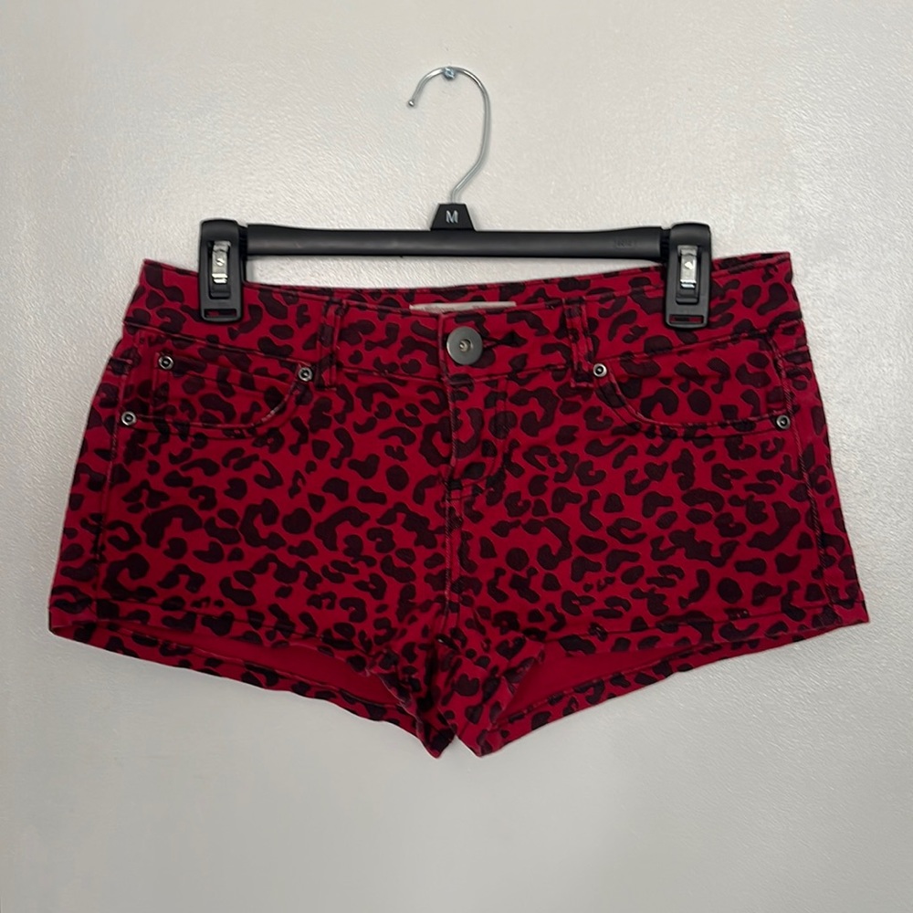 No Boundaries Red leapord print jean shorts size 9
